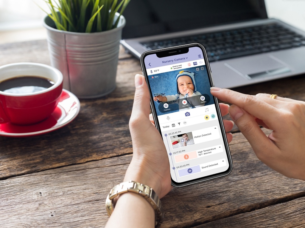 Monitor Nursery Pal Link Premium Hubble Connected