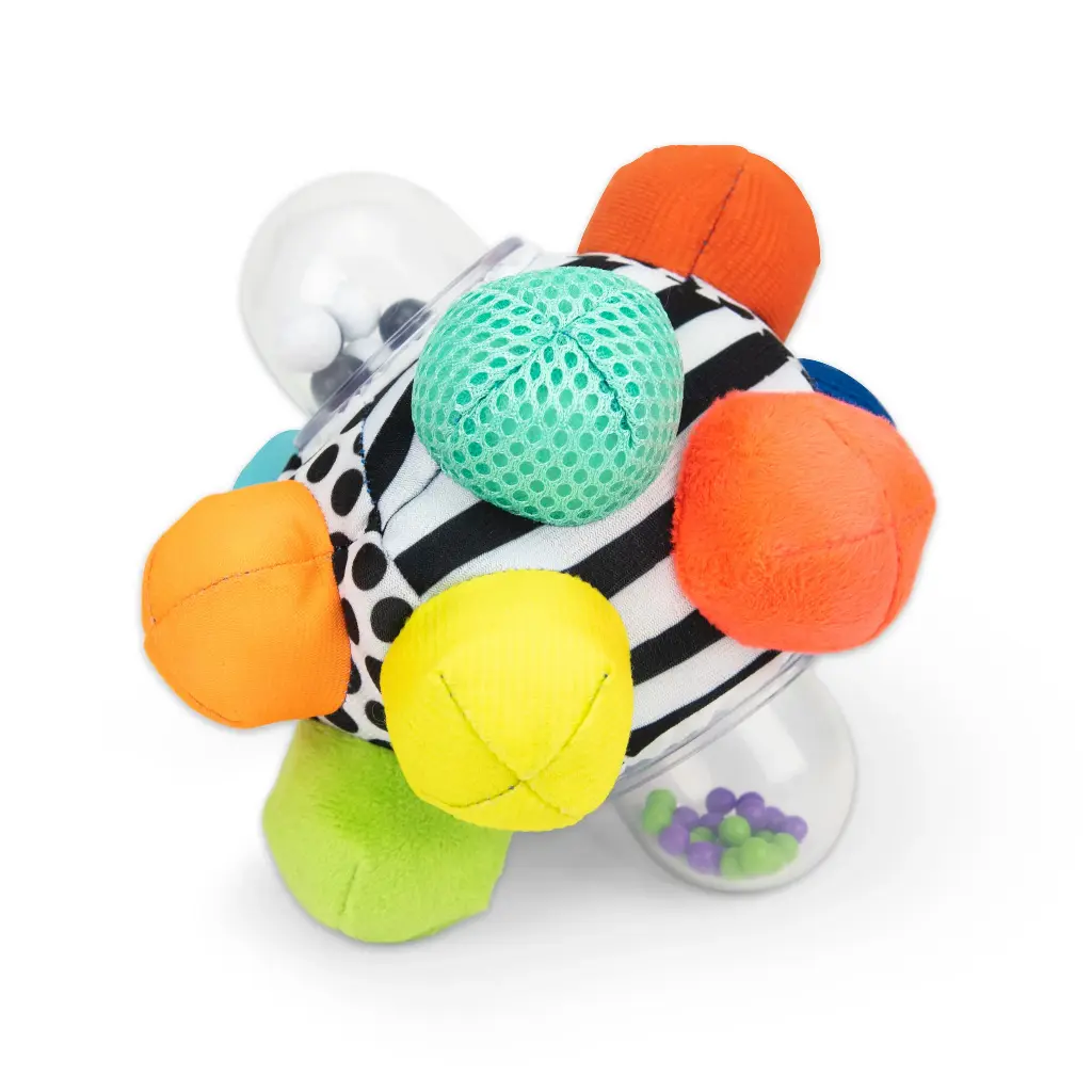 Pelota Sensorial con Texturas y Sonajero - Sassy